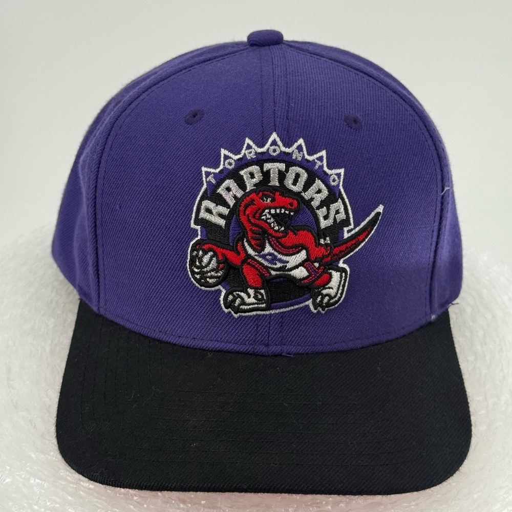 Toronto Raptors Basketball Mitchell &‎ Ness Cap Hat SnapBack